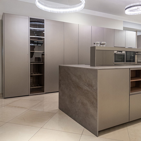 ERNESTOMEDA �����